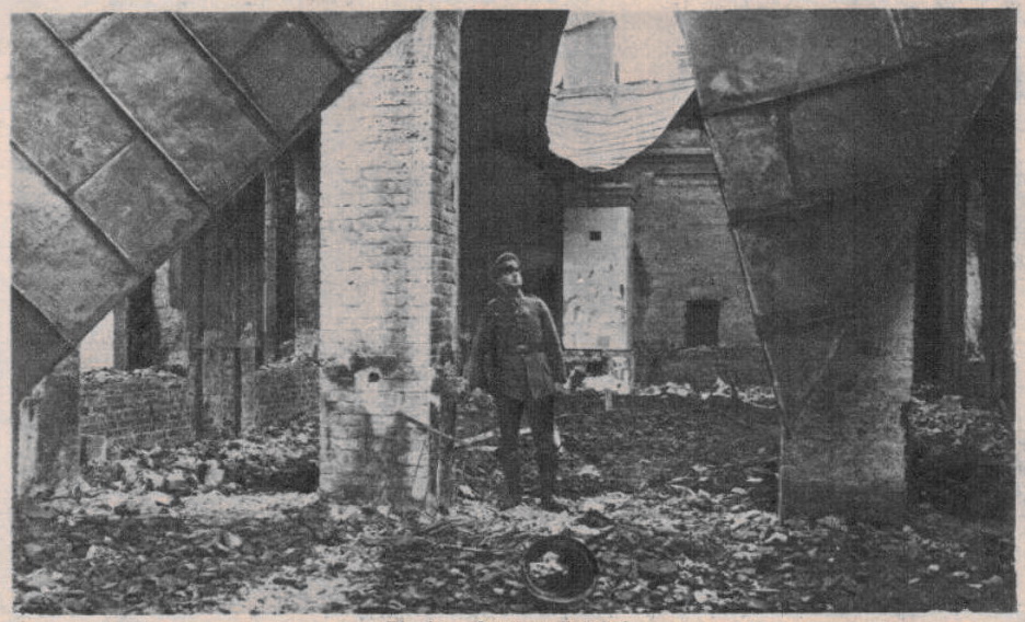Разрушенный вокзал в Пинске. Почтовая открытка 1914 года