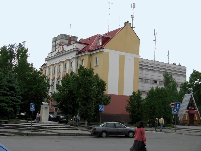 площадь Кирова. 2004 год